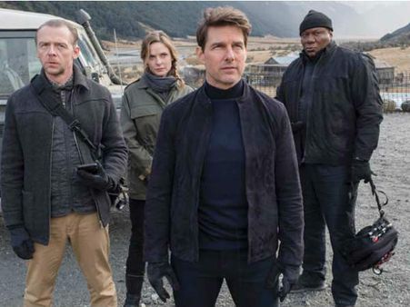 BOX OFFICE: पहले वीकेंड ही धमाकेदार कमाई- संजय दत्त की फिल्म को खा गए ये सुपरस्टार