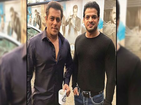 BIGG BOSS 12 में पहली बार टीवी के सुपरस्टार कपल की एंट्री,फैंस के लिए बिग सरप्राइज !