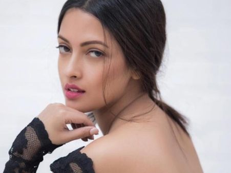 पहली बार,सेक्सी योगा करते हुए सुपरस्टार की ऐसी तस्वीरें Leak,नजर हटाना मुश्किल