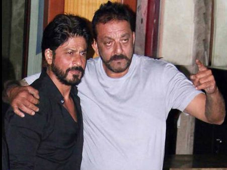 संजय दत्त ने शाहरुख खान से कहा- 'तुम्हें कोई हाथ भी लगाए, तो तुम मुझे बताना....'
