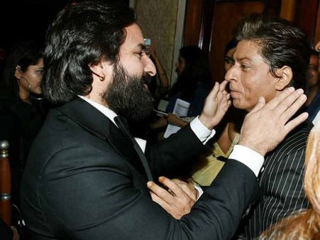 कल रात सितारों का जबरदस्त Dhamaka, शाहरुख की शानदार एंट्री, बाकी सब पड़ गए फीके