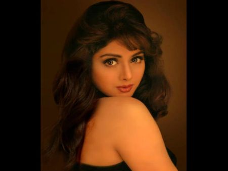 Sridevi Birthday: 50 साल और 300 फिल्में, भारत की पहली फीमेल सुपरस्टार, 10 बेस्ट फिल्में