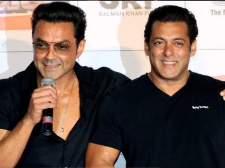 'सलमान ने मुझे पहली 200 करोड़ी फिल्म दी है, मेरी सबसे यादगार फिल्म है रेस 3'