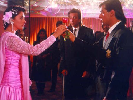 27Years: सिर्फ 36 दिनों में सलमान खान-संजय दत्त ने तोड़े रिकॉर्ड, ब्लॉकबस्टर Dhamaka !