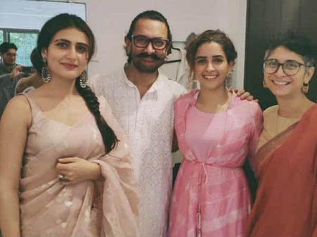 Eid Pics: आमिर खान की फातिमा सना शेख के साथ और शाहरूख ने की अबराम के साथ ईद मुबारक