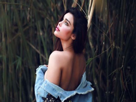 सेक्सी स्टार ने मचा दी ऐसी सनसनी,देखते ही हो गया हंगामा,तस्वीरें अकेले में देखिए