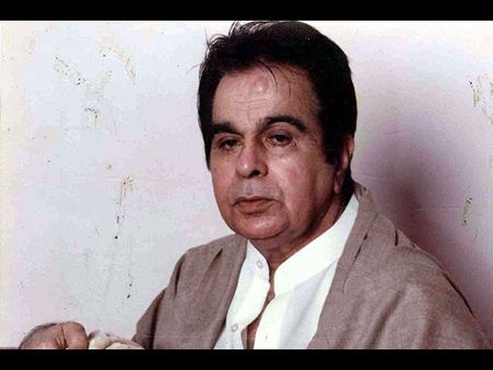 फिर बिगड़ी अभिनेता दिलीप कुमार की तबियत, मुंबई के लीलवती अस्पताल में भर्ती