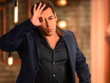 BIGG BOSS 12 की लाइव तस्वीरें LEAK,1 नहीं 4 जबरदस्त धमाका VIDEO