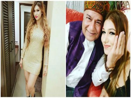 BIGG BOSS 12 अनूप जलोटा की 37 साल छोटी गर्लफ्रेंड की ऐसी तस्वीरें वायरल