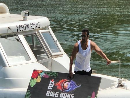 BIGG BOSS 12 LIVE: सलमान की जबरदस्त एंट्री,शादी को लेकर बड़ा ऐलान