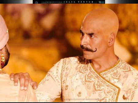 LEAKED: हाउसफुल 4 के सेट से लीक हुआ अक्षय कुमार का पहला धमाकेदार लुक