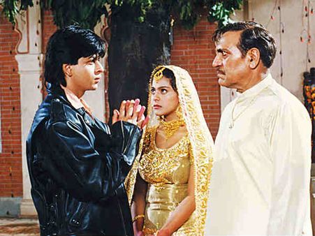 23 Years: हीरो-हीरोइन की तो निकल पड़ी, 1000 हफ्तों तक चली फिल्म, ब्लॉकबस्टर डेब्यू