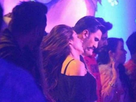 2019 में ताबड़तोड़ एक्शन, Leak हुई सेट से हीरो-हीरोइन की ऐसी Pics, एकदम जबरदस्त