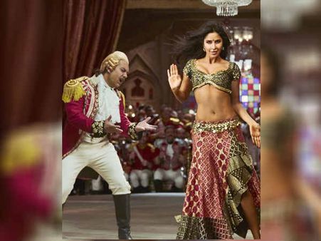 First Pic: ठग्स ऑफ हिंदुस्तान का गाना सुरैय्या: आमिर - कैटरीना का 300 करोड़ पर ठप्पा