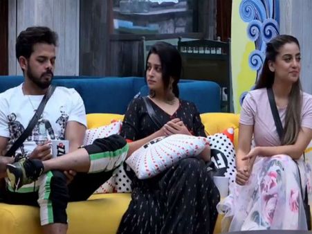 Bigg Boss 12 श्रीसंत ने दिया दीपिका को धोखा, सैया-भैया पर सृष्टि का चौंकाने वाला खुलासा!