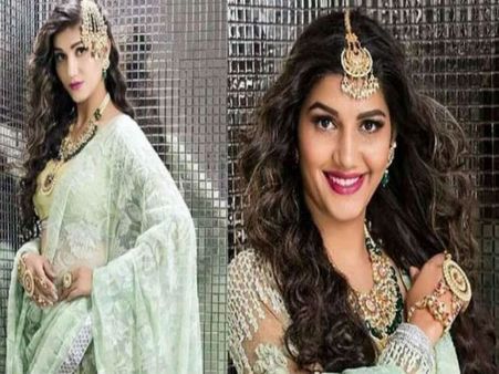 भीड़ ने किया सपना चौधरी की कार पर हमला, फैंस के लिए बुरी खबर Video हुआ लीक