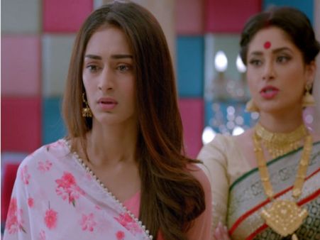 कसौटी जिंदगी की 2 की शूटिंग रुकी,सेट पर अचानक हुई प्रेरणा 'एरिका' बेहोश !