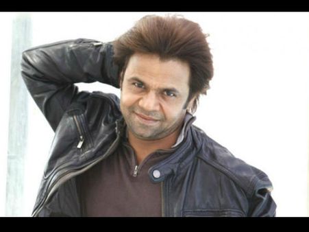 चेक बाउंस मामले में फंस गए राजपाल यादव, कोर्ट ने सुनाई इतने महीनों की सजा