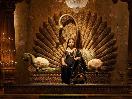 2019 का Dhamaka, आज रिलीज हुआ जबरदस्त पोस्टर, हो जाएगी सबकी छुट्टी