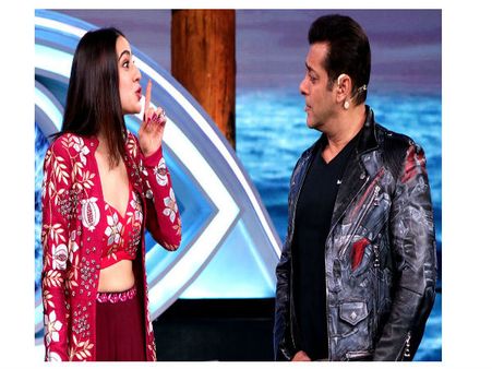 Bigg Boss 12 weekend ka vaar live: सलमान ने दिया एलिमिनेशन का झटका, सारा- सुशांत का हंगामा