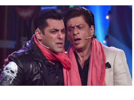 Live Bigg Boss 12 December 16: शाहरुख- सलमान का दोस्ताना, टीआरपी तोड़ वीकेंड का वार