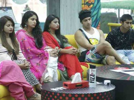 Bigg Boss 12 रोहित और सुरभि की सेमीफाइनल में एंट्री, खतरनाक रिएक्शन !