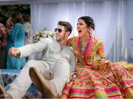 Priyanka Nick Wedding: मेंहदी सेरेमनी में जमकर मस्ती करते प्रियंका चोपड़ा- निक जोनस- Latest PICS