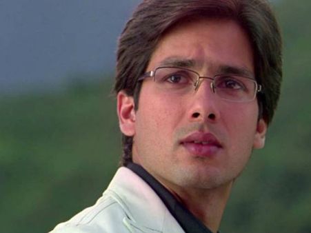 शाहिद कपूर को कैंसर की खबर ने मचाया हंगामा, परिवार वालों ने कहा कि....