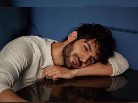 शाहरुख खान की 'सारे जहां से अच्छा'- कार्तिक आर्यन नहीं बनेंगे हिस्सा- फाइनल है