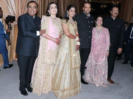 Isha Ambani Reception PICS: सनी देओल से लेकर कार्तिक आर्यन, दिया मिर्जा हुए शामिल