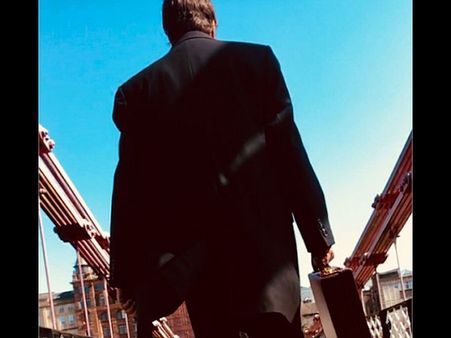 Badla First Look: अमिताभ बच्चन का दमदार लुक आया सामने, रिलीज डेट का ऐलान