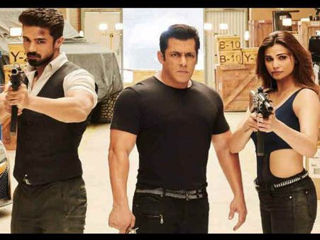 सलमान खान औंधे मुंह गिरे, फिर बन रही रेस 4, बंद हो जानी चाहिए 10 फिल्में