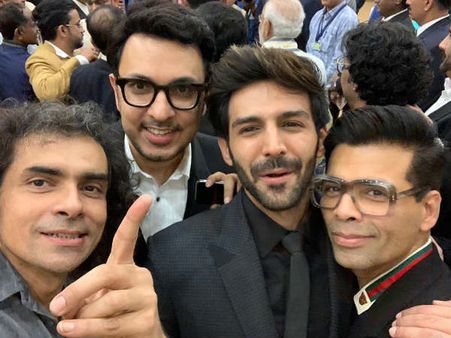 Backfie: कार्तिक आर्यन ने पोस्ट की पीएम मोदी के साथ चोरी से ली हुई तस्वीर, मिला ऐसा जवाब