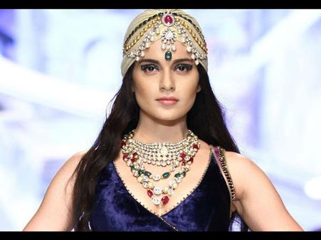 मणिकर्णिका: करणी सेना को तबाह करने वाले बयान पर माफी मागने से कंगना रनौत ने किया इंकार