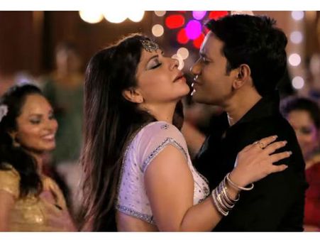 'हीरो वर्दीवाला' निरहुआ-संभावना का बोल्ड डांस Video, भारत की पहली भोजपुरी वेब सीरीज