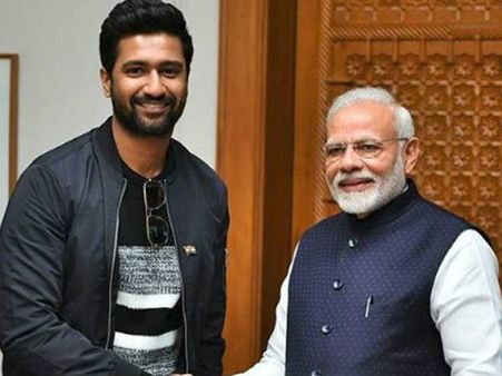 विकी कौशल की शानदार फिल्म 'उरी'- प्रधानमंत्री नरेन्द्र मोदी ने भी दिया Thumbs Up