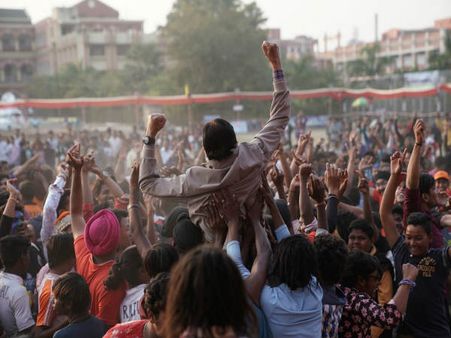 Jhund: इस दिन रिलीज होगी अमिताभ बच्चन की धमाकेदार फिल्म- फुटबॉल कोच का रोल निभाएंगे