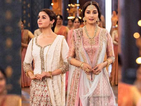 'कलंक' का पहला गाना रिलीज- आलिया भट्ट और माधुरी दीक्षित से नजरें नहीं हटेंगी- देंखे VIDEO