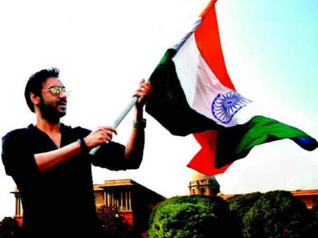 अजय देवगन की नई फिल्म - #BhujThePrideOfIndia, मिलिए स्क्वाड्रन लीडर विजय कार्णिक से