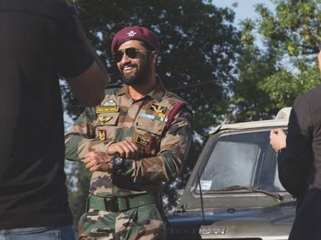 कई रिकॉर्ड तोड़े- दो महीनों से थिएटर्स में छाई है URI- विकी कौशल ने देश को ऐसे बोला THANKS