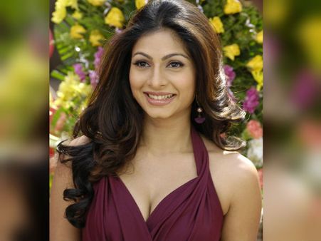 काजोल की बहन तनीषा मुखर्जी के साथ अमेरिका के रेस्टोरेंट में हुई बद्तमीजी- चौंक जाएंगे आप