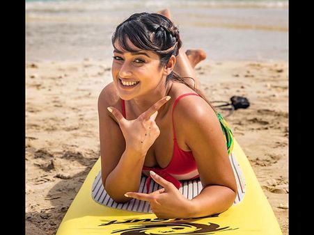 इलियाना डिक्रूज का सुपर सेक्सी एंड बोल्ड अंदाज- हॉलीडे PICS हो रही है वायरल