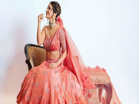 ड्रीम गर्ल लग रही हैं आपकी कोमोलिका 'हिना खान', तस्वीरें ऐसी नजर हटाना मुश्किल