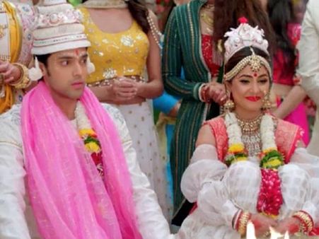 कसौटी जिंदगी की 2 Spoiler: प्रेरणा के बच्चे को मारने की कोमोलिका की खतरनाक प्लानिंग !