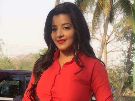 रेड बिकिनी में जब मोनालिसा ने पोस्ट की ऐसी तस्वीर,फैंस ने कहा उफ्फ इतनी सेक्सी Viral