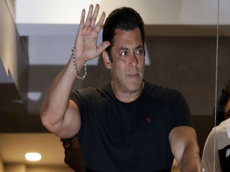 अक्षय, आमिर- शाहरुख ने जो नहीं किया वो पहली बार सलमान करेंगे, खुद के साथ Dhamaka !