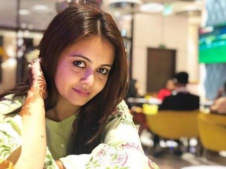 बोल्ड फोटोशूट के दौरान गोपी बहू ने कर दी सारी हदें पार, अकेले में देखिए तस्वीरें