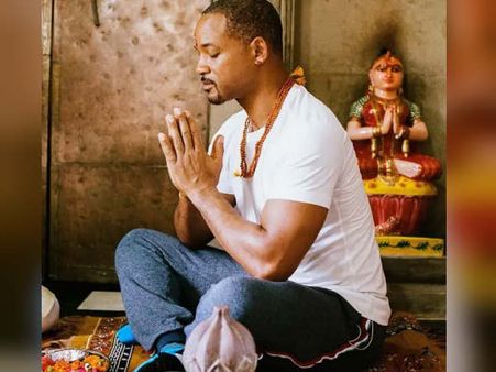 हॉलीवुड एक्टर विल स्मिथ पर चढ़ा भारतीय रंग- हरिद्वार पहुंच गंगा मां के चरणो में की पूजा- PICS