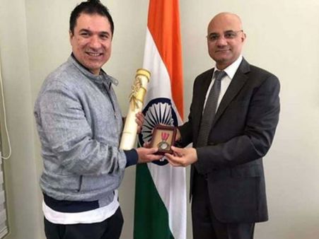 मरणोपरांत अभिनेता कादर खान को मिला पद्मश्री सम्मान- बेटे सरफराज थे मौजूद