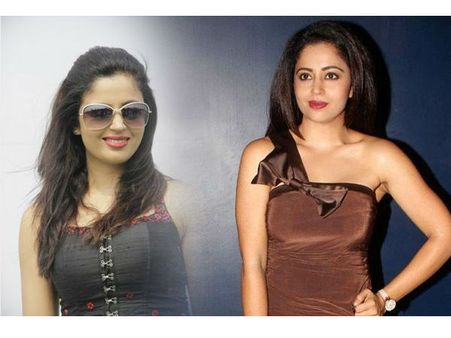 Bigg Boss 12 की सेक्सी स्टार नेहा पेंडसे की इन तस्वीरों ने लगा दी आग, अकेले में देखिए